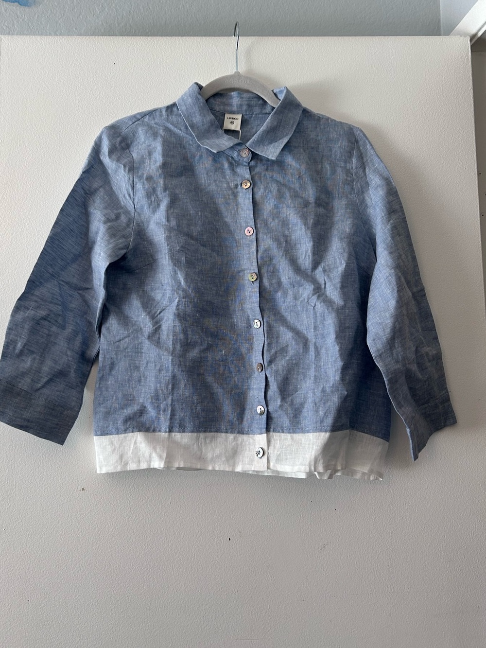 Lintico Light Blue Button-Up 100% Linen Top with White Hem